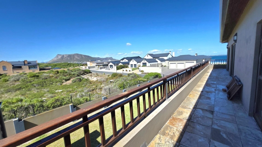 4 Bedroom Property for Sale in Kleinbaai Western Cape